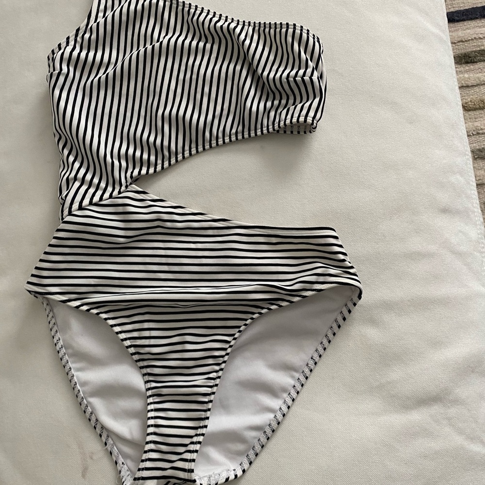 Abercrombie and Fitch one piece bathing suit